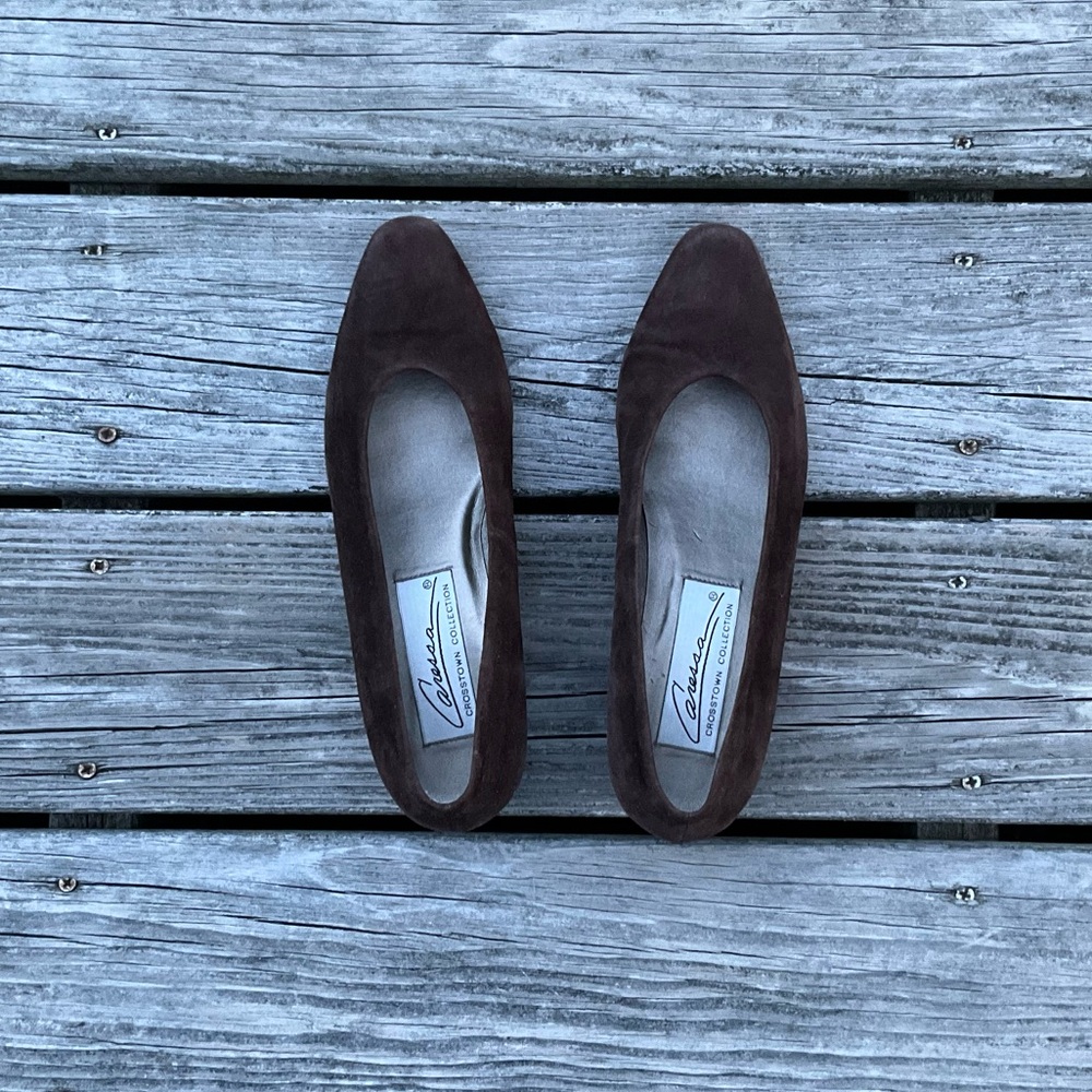 Caressa Crosstown Collection brown suede shoes